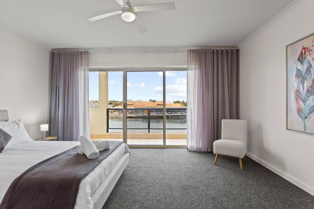 Waterfront Townhouse - Picturesque Marina Views Daire Port Lincoln Dış mekan fotoğraf