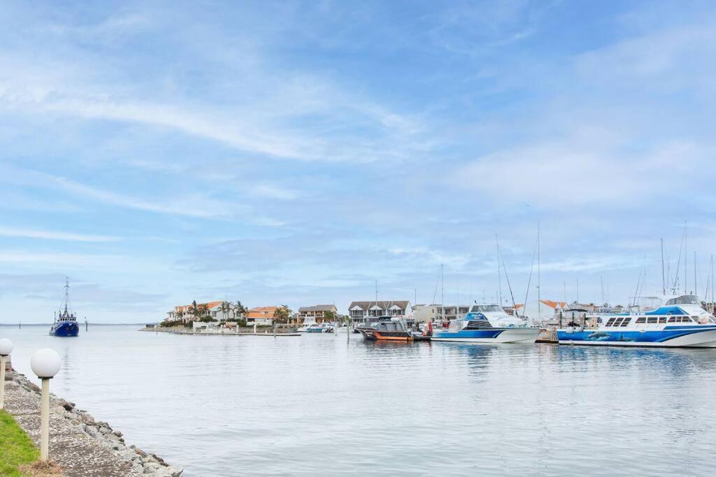 Waterfront Townhouse - Picturesque Marina Views Daire Port Lincoln Dış mekan fotoğraf