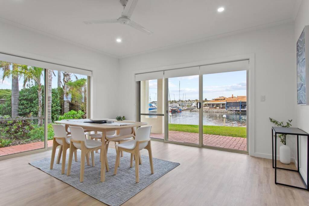 Waterfront Townhouse - Picturesque Marina Views Daire Port Lincoln Dış mekan fotoğraf