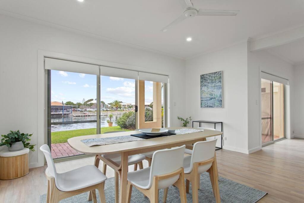 Waterfront Townhouse - Picturesque Marina Views Daire Port Lincoln Dış mekan fotoğraf
